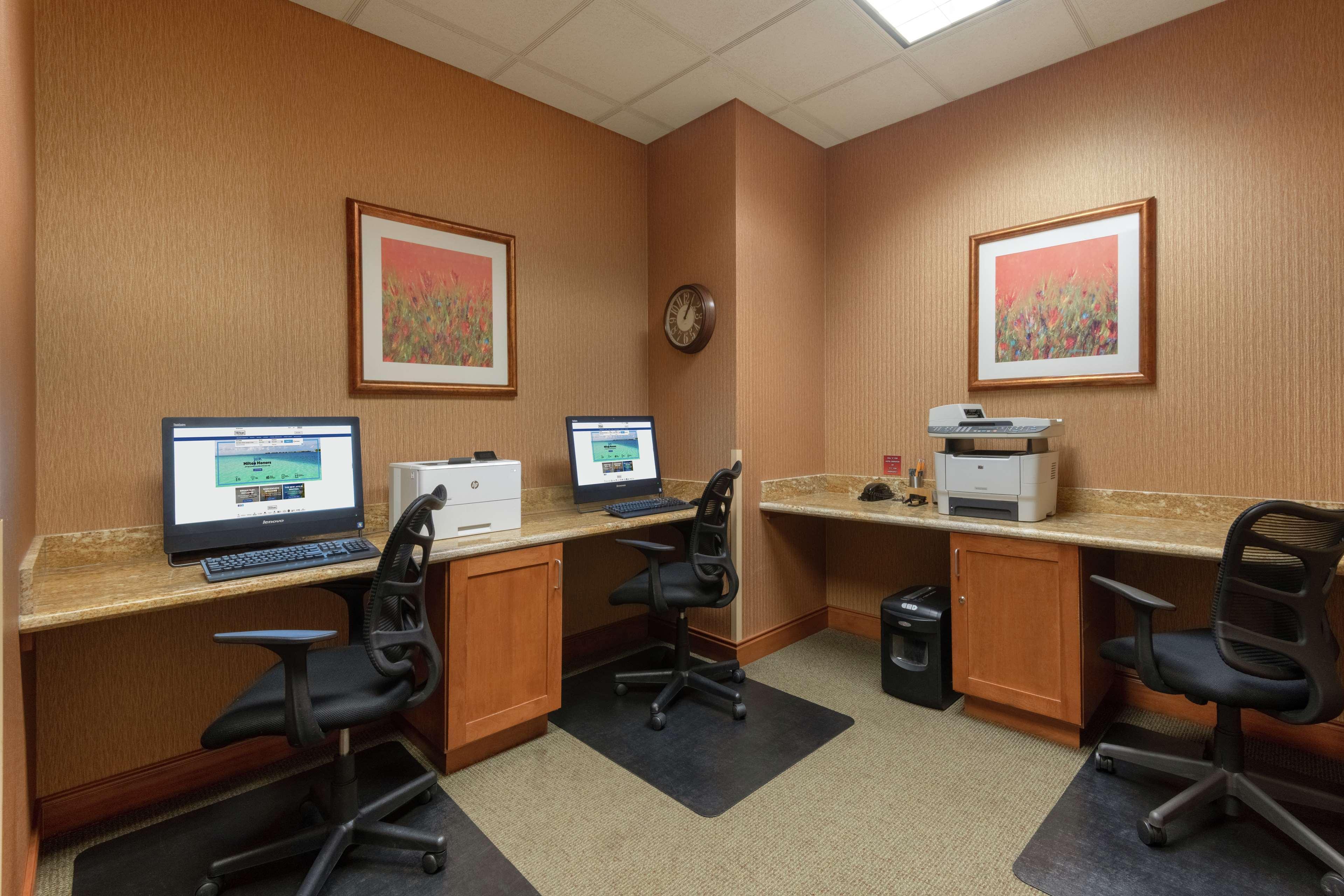 Embassy Conference Center 4*